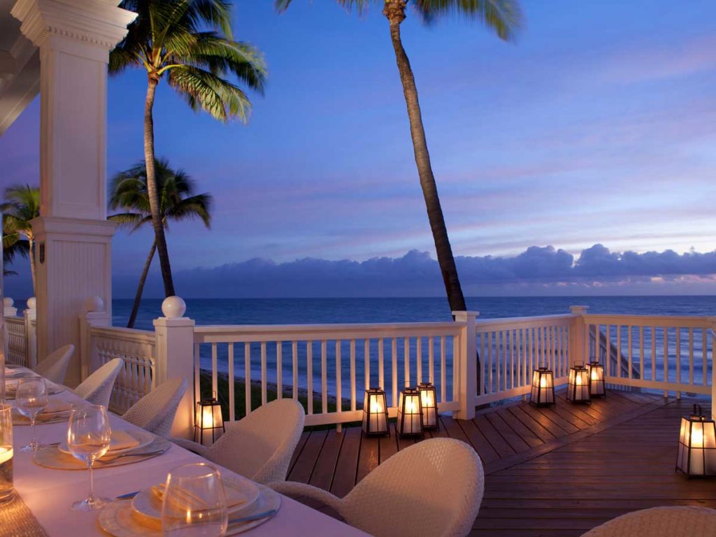 A dining table on the veranda.