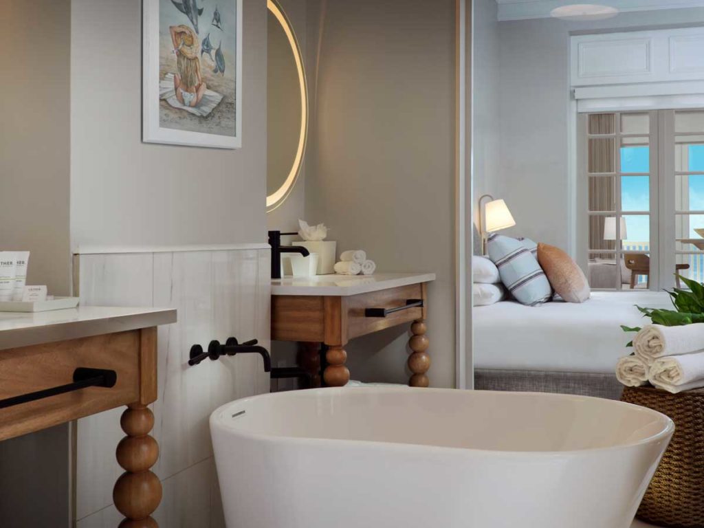 Elegant guestroom bathroom.