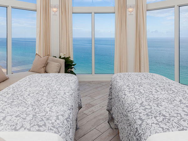 Two Spa Beds With An Ocean View In Fort Lauderdale